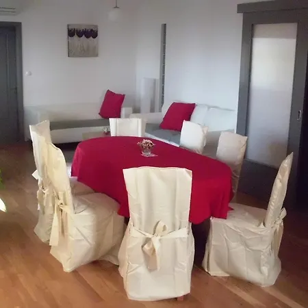 Jakov Apartment
